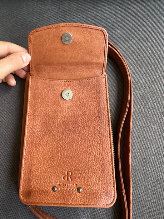 Кожено крос боди портмоне с кейс за телефон DR Amsterdam