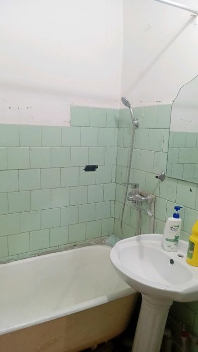 2х ком. кв. продам в 9мкр дом 52а