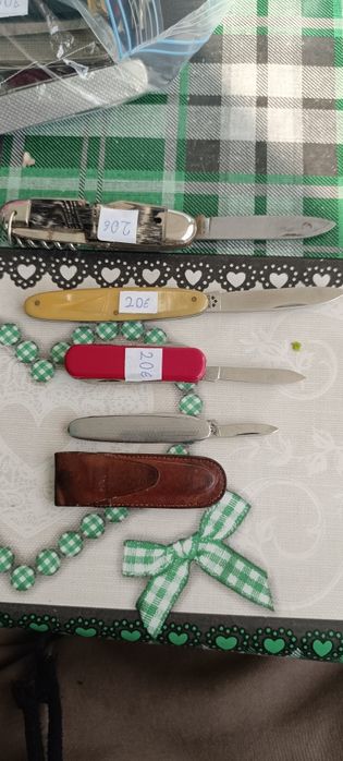 Продавам стари джобни ножчета