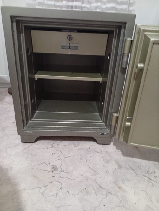 Сейф огнеупорный, противовзломный