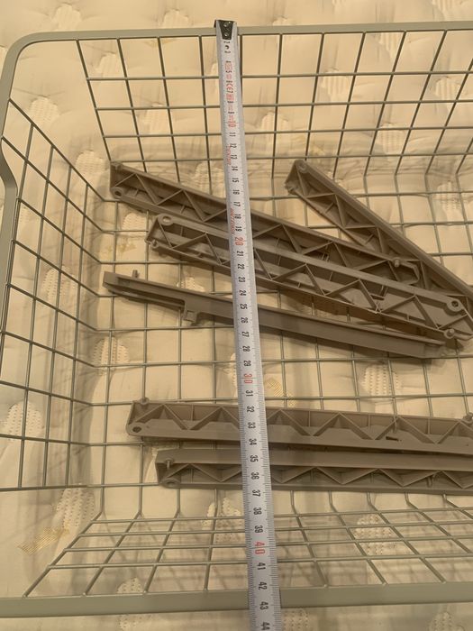 Cos metalic Ikea cu șină culisanta , ca nou