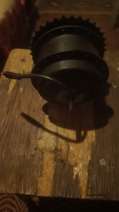 Motor spate bicicleta electrica.