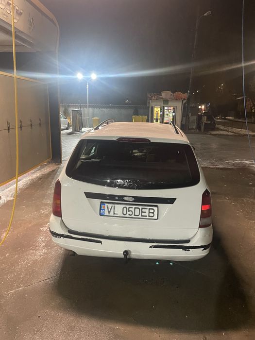 Vand sau schimb ford focus mk1 1.8 disel consum foarte mic