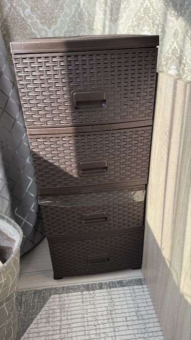 Продам пластиковый комод