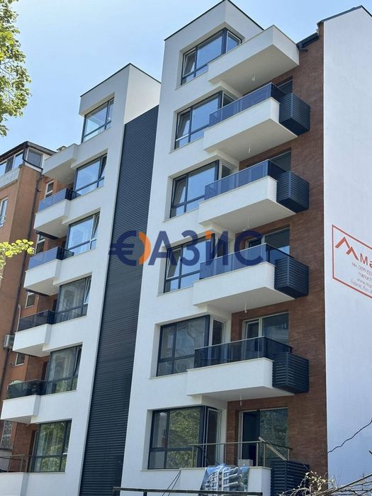 Продава се Четиристаен апартамент в Бургас, Център - 127 кв.м за 1366 €/кв.м - Снимка #3