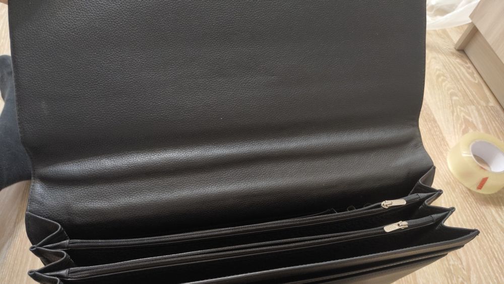 Портфель кожанный