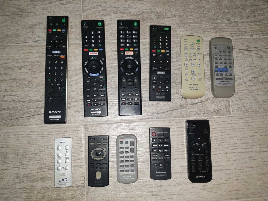 Periferice Telecomanda televizor Sony sistem audio Panasonic JVC