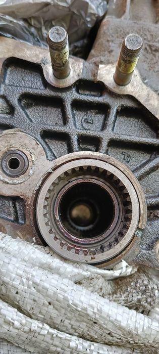 Продам рабочую раздатку на раф4 2003г.