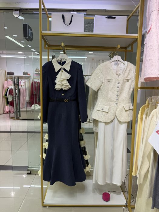 Продам оборудование для магазина одежды