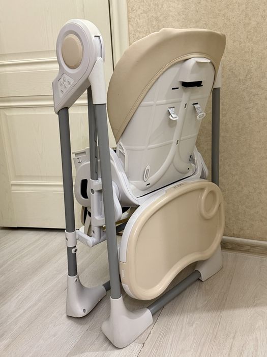 Стульчик для кормления Ivolia 2в1