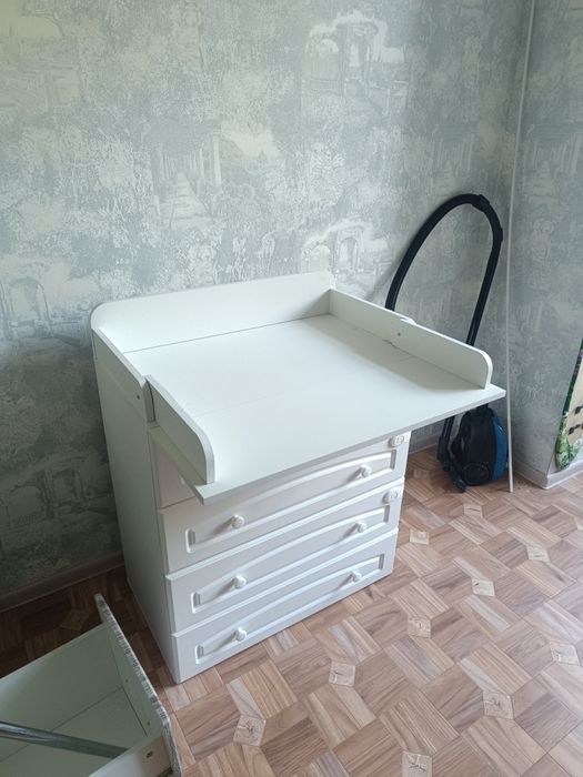 Продам камод-пеленальный стол