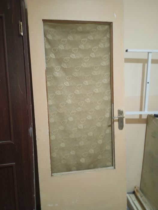 Продам дверь межкомнатный б/у