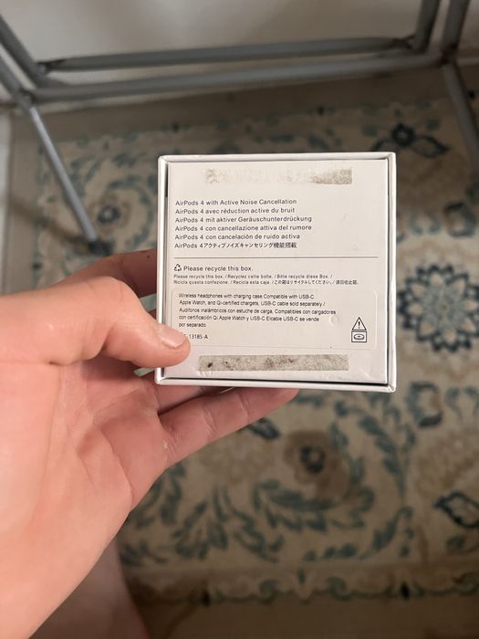 De vânzare Airpods 4