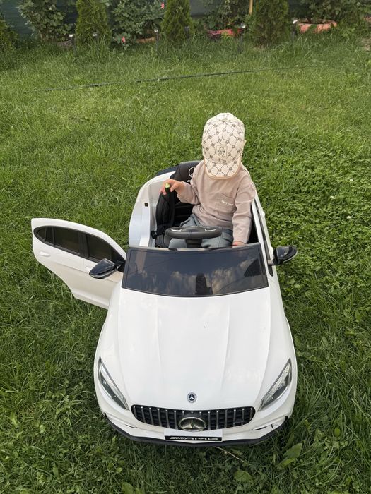 Masina electrica Mercedes Benz