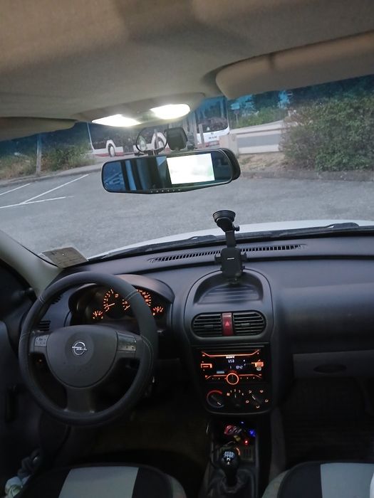Vînd OPEL COMBO folosit