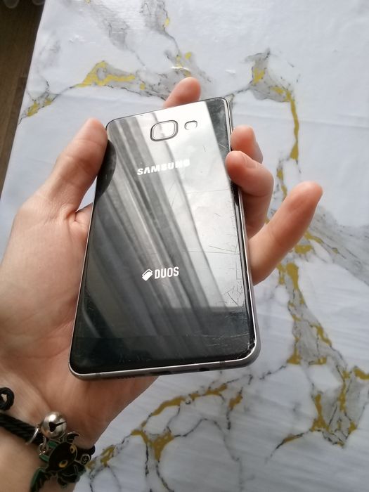 Самсунг А5 2016 года