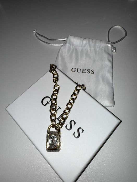 Оригинална гривна Guess