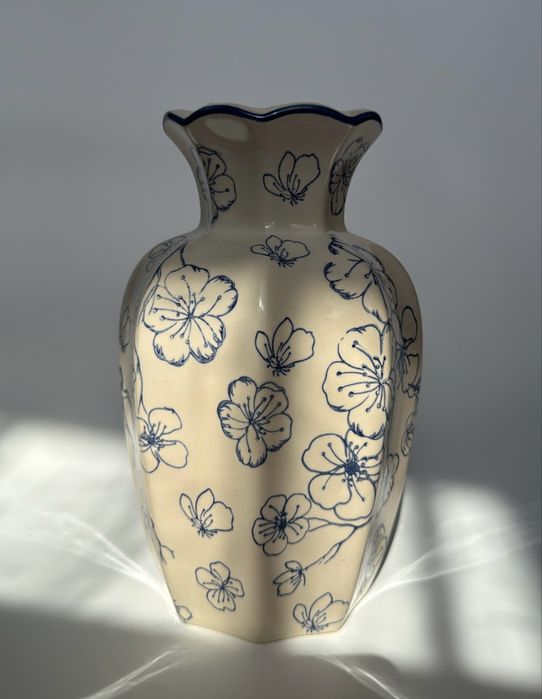 Продам вазу под гжель