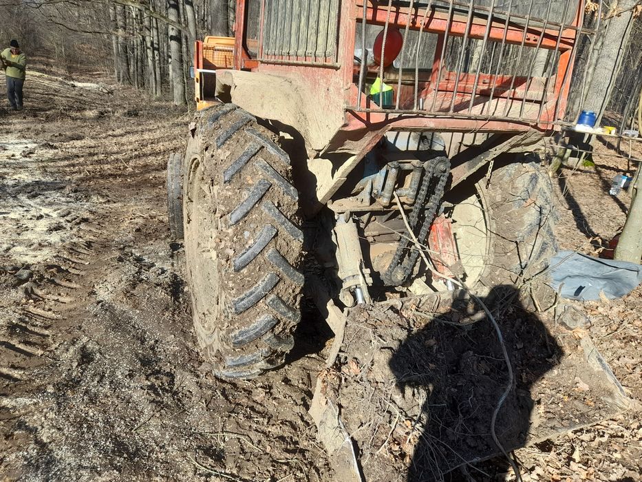 u 650 forestier cu sapa si troliu