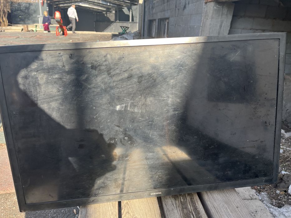 телевизор на запчасти