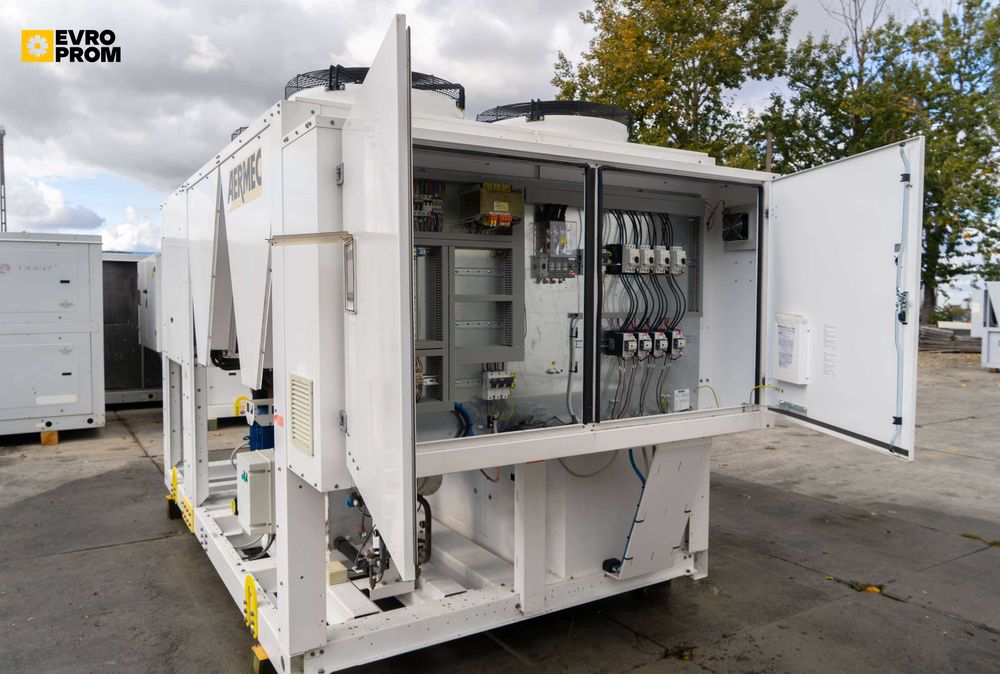 Chiller răcit cu aer AERMEC NRB0800 L | chiller 200 kw pret | Outlet | air cooled chiller for sale
