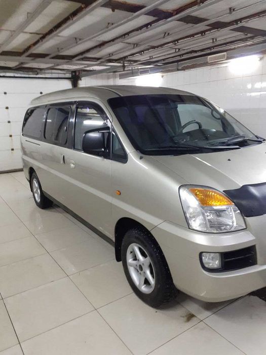 Автомобиль Hyundai H1 (Starex)