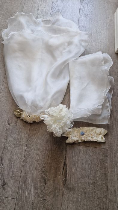 Voal si accesorii pentru mireasa