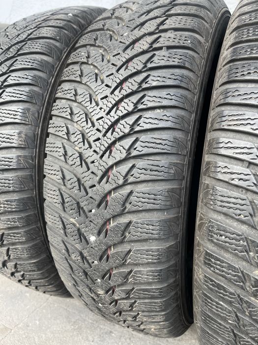 4 бр. зимни гуми 215/65/16 Kumho  6 mm DOT 2817