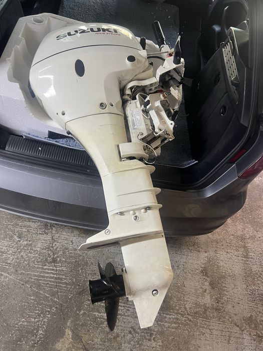 Motor barca Suzuki Bombardier 15CP 4T cizma lunga