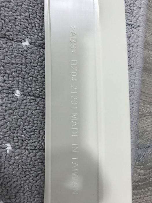 Мерседес бенз Е212 лабовой спойлер