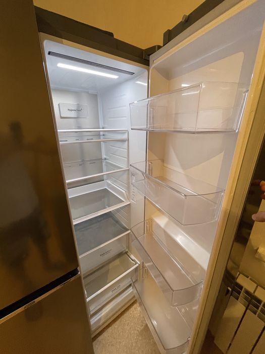 Срочно продам LG холодильник