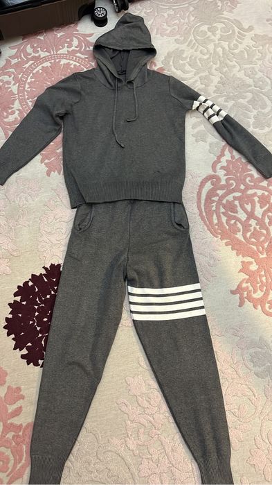 Стильная юбки, платья