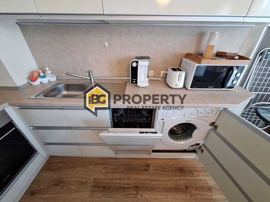 Продава се Тристаен апартамент в Бяла - 119 кв.м за 484 €/кв.м - Снимка #2