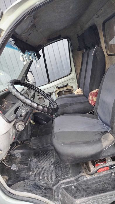 Gazel 2410 sotiladi