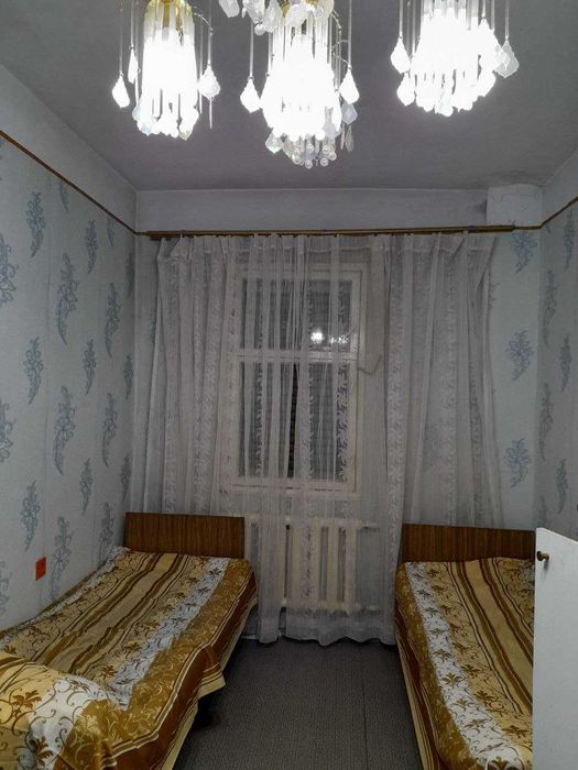 Продаётся квартира Чиланзар Алгоритм 3 комнатная 2 этаж