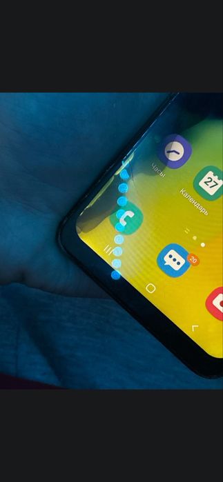 Продам 2 телефона samsung