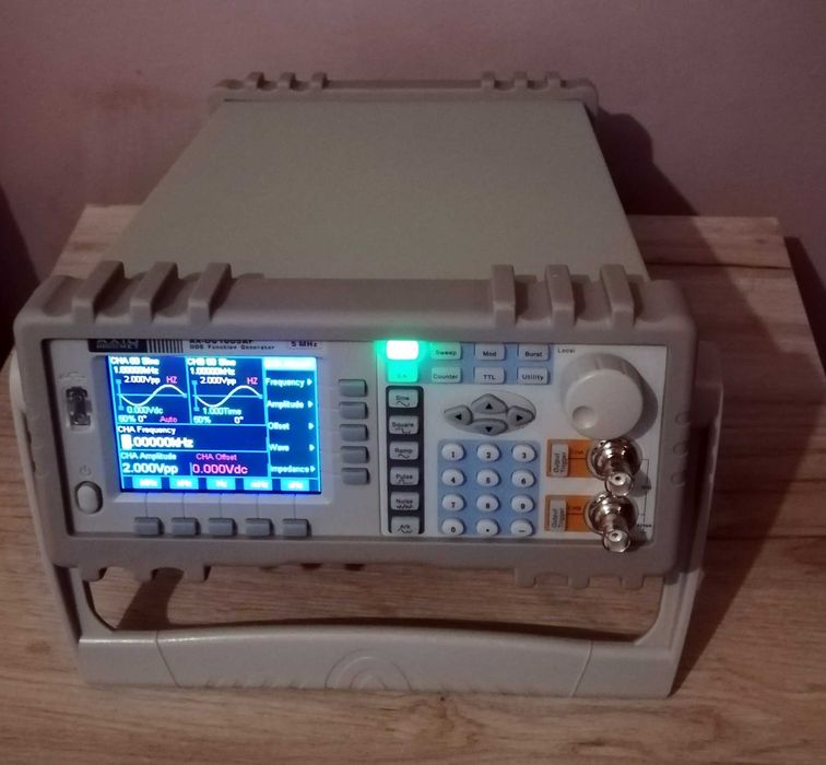 Generator de functii Axiomet AX-DG1005AF