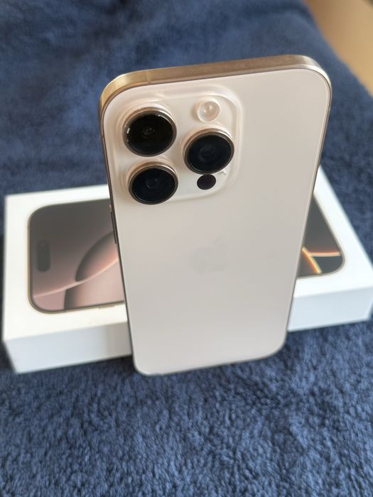 Vand iPhone 16 Pro aproape nou-nout