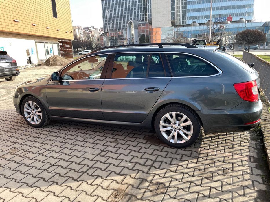 Skoda Superb 2.0 TDi - 140 CP DSG. Adusa de 1 an in tara.