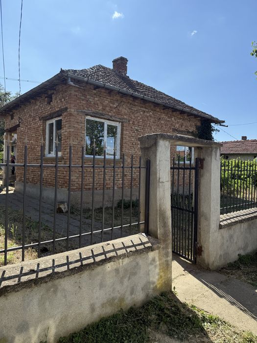 Продава Къща обл.Плевен,с.Ленково