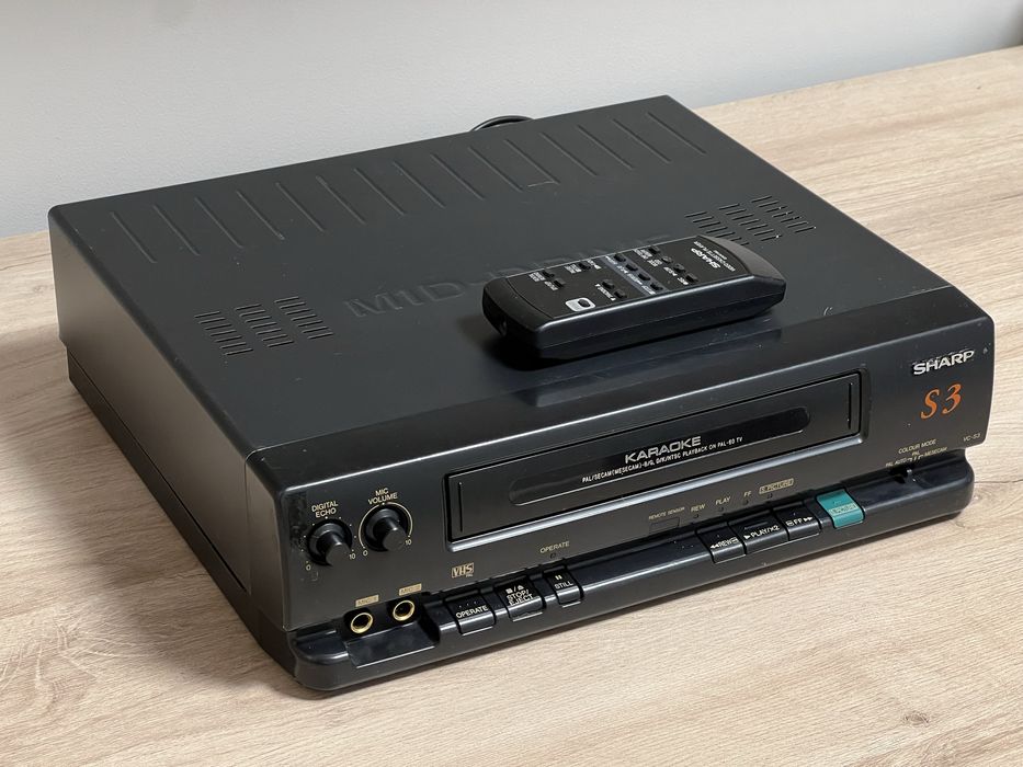 Видео-магнитофон Sharp VC-S3 Karaoke. Кассеты VHS