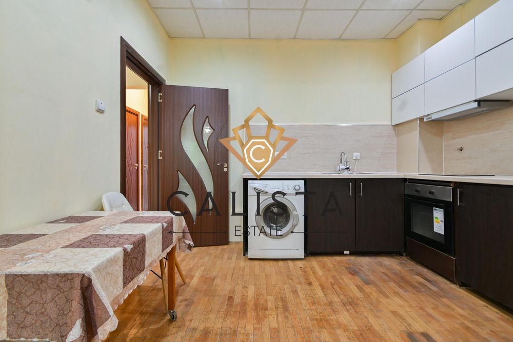 Дава се под наем Тристаен апартамент в София, Център - 89 кв.м за 677.79 € - Снимка #3