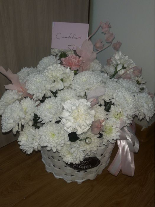 продаем цветы срочно,за 7500, город астана