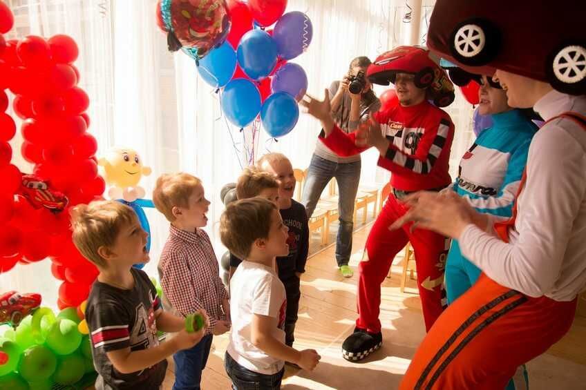 Animatori petreceri copii Bucuresti Popesti Vata de zahar si Popcorn