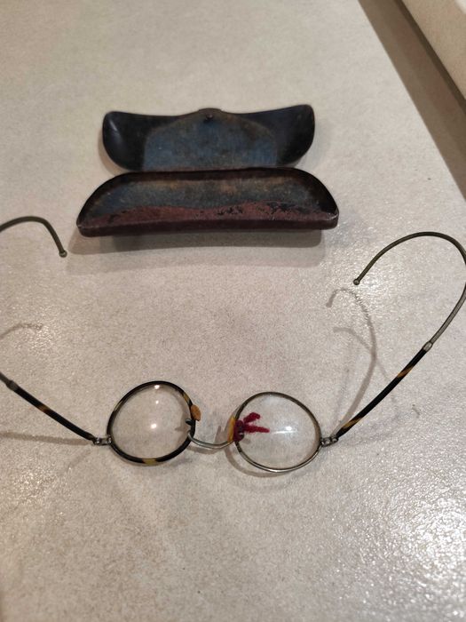 стари детски очила