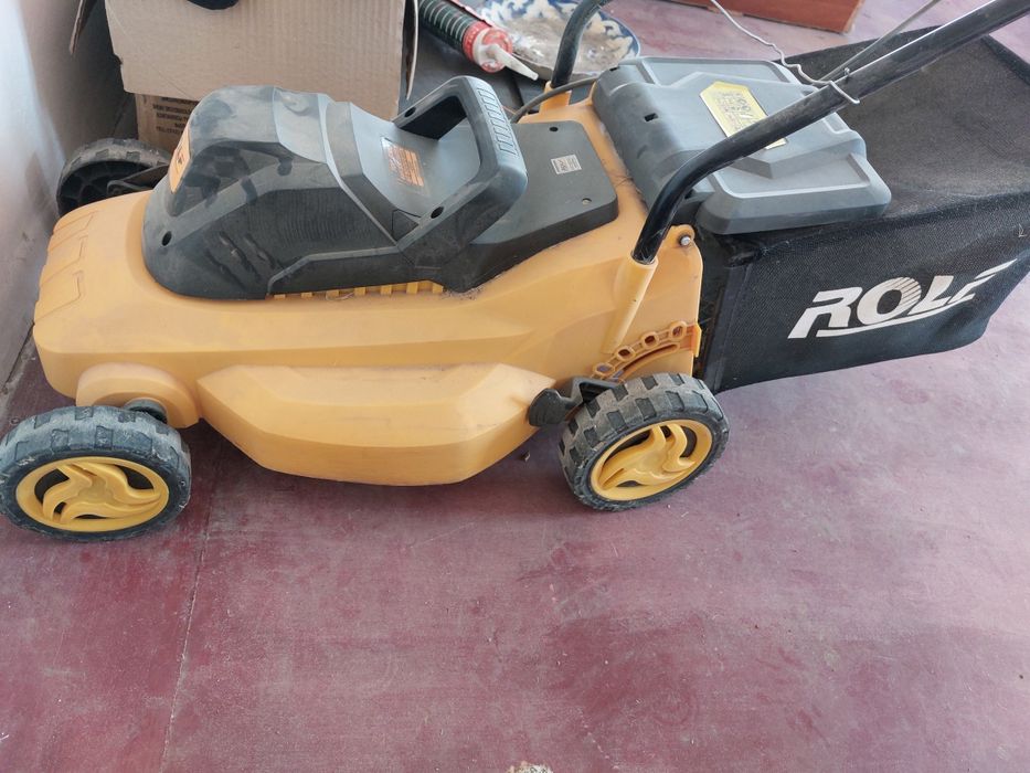 Газонакасилка продам