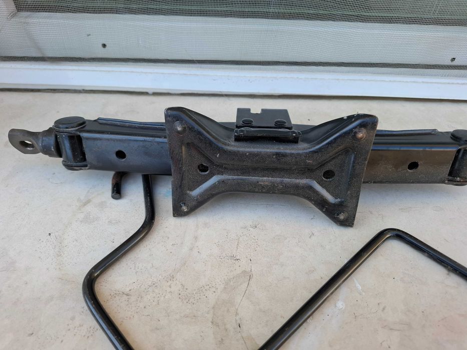 Крик за HYUNDAI MATRIX