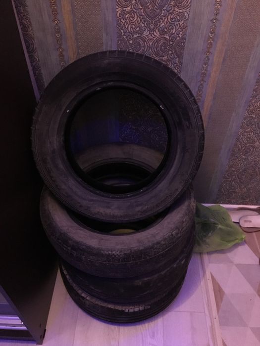 продам шины на машину р15