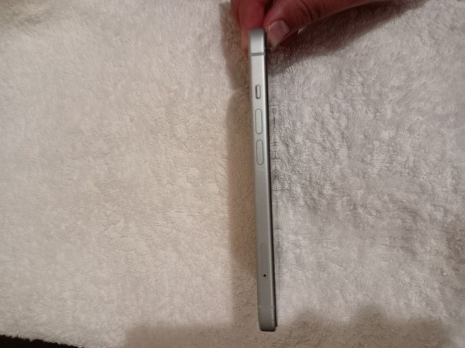 iphone 15 128gb.