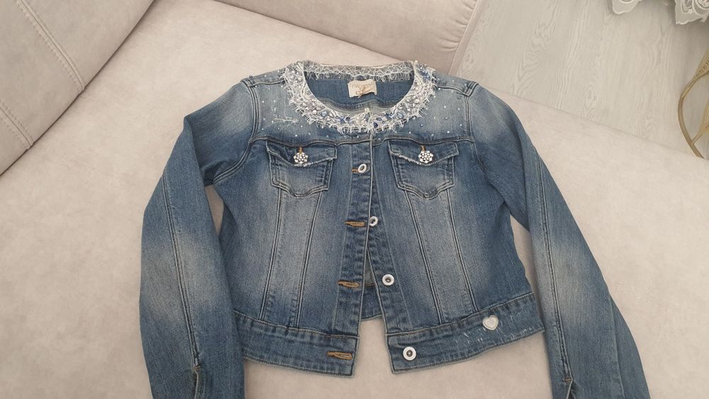 Стильная курточка Италия